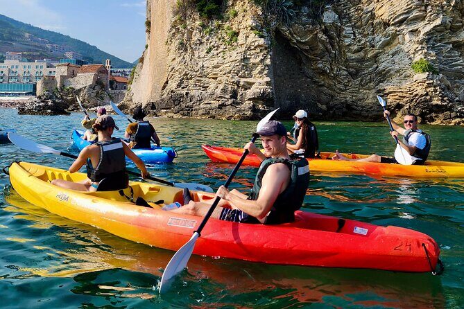 Budva Bay: Kayak & SUP Tour to Coastal Caves - Entering the tour: Eddy’s paddle lesson in Budva Bay