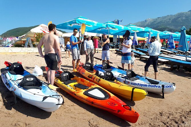 Budva: Kayak & SUP Rental - Getting on the water fast at Azzuro Beach, Budva