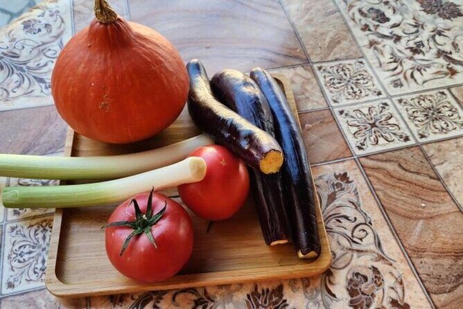Cooking Class with dinner/lunch in Ulcinj Montenegro - The 6:00 pm flow: what happens in the first hour