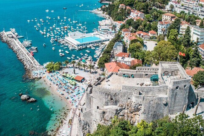 Dubrovnik Private Tour from Montenegro - Arriving in Old Town: A Phoenix City Walk Along Stradun