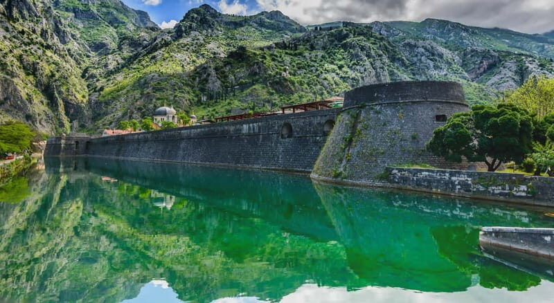 From Dubrovnik: Montenegro Day Trip with Cruise in Kotor Bay - Perast: Baroque Buildings, Orange Roofs, and a Short Guided Taste