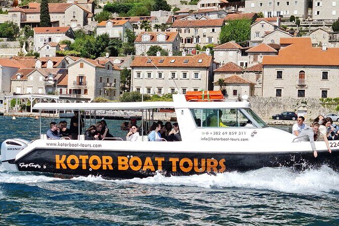 Group Blue Cave Tour- 3h duration - Lady of the Rocks: the artificial island with shipwreck layers below