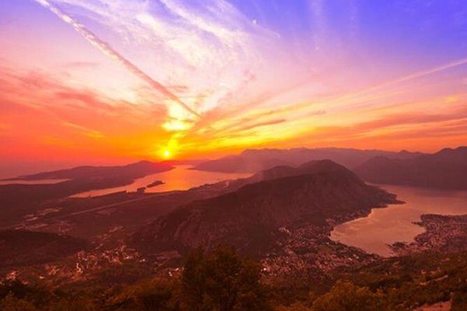 Horseshoe Bend of Montenegro-Budva Riviera & Boka Bay scenic tour - Stop 3: The Kotor Serpentine panorama at about 3000 feet
