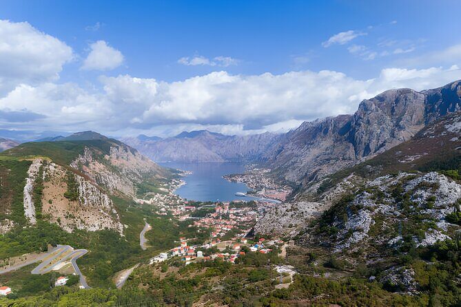 Kotor - Budva - Kotor tour with English speaking driver - English-speaking driving and safety: why the guide style matters
