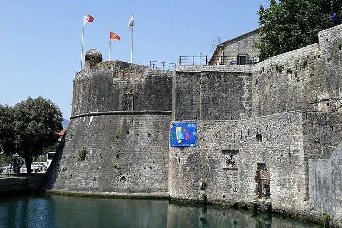 Kotor walking tour and Jaz beach - private tour - Entering Kotor Old Town with a guide (and a plan that makes sense)
