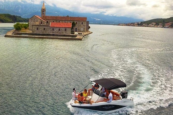 Lady of the Rocks and Perast Old Town - Our Lady of the Rocks: what you’re actually visiting in 20 minutes