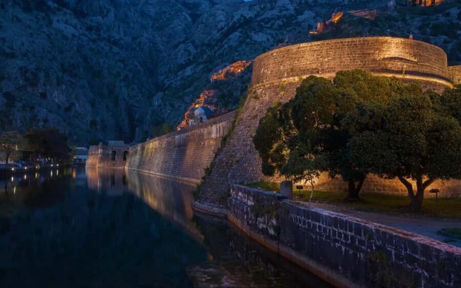 Montenegro & Bosnia 2 Countries in 1 Day Tour from Dubrovnik - Kotor Old City: what to see in two hours without getting stuck