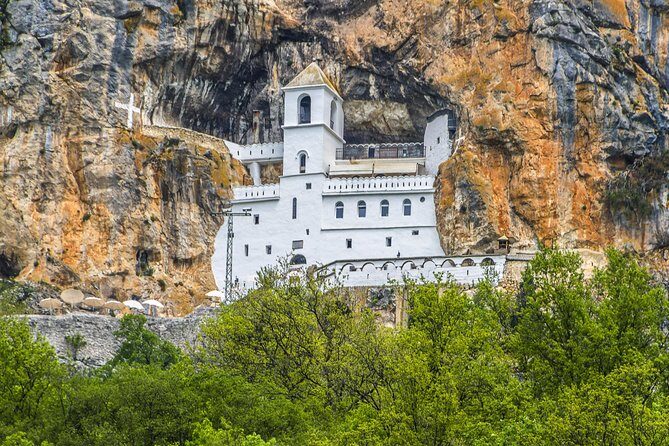 Ostrog monastery and Niagara waterfalls - Timing, weather, and what to pack for a smooth day