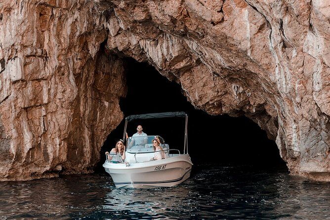 Our Lady of the Rocks and Blue Cave 3 hours tour- ticket tour - Tre Sorelle Palace and Prčanj’s baroque landmarks (fast, but memorable)