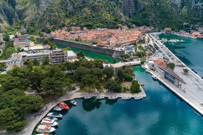 Private Gastro Cruise: Blue Cave & Organic Seaside Lunch - The pace: private, efficient, and sometimes more speed than cruise