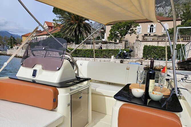 Private Lux 3.5h Speedboat Our Lady of the Rock and Blue Cave - Stop 2: cruising for photos and coastline views