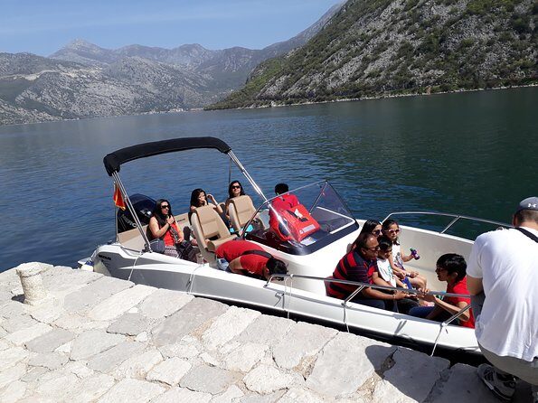 Private tour with speed boat - Perast and Lady of the rock - Key points that make this tour worth your time