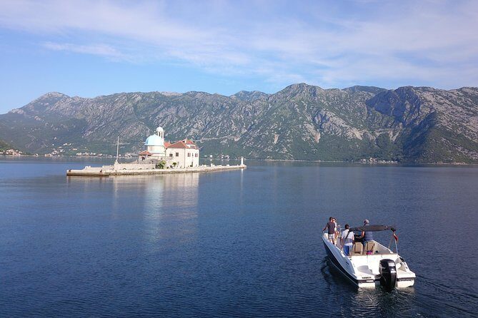 Private tour with speed boat - Perast and Lady of the rock - What you’ll actually do: timeline and pacing that feels realistic