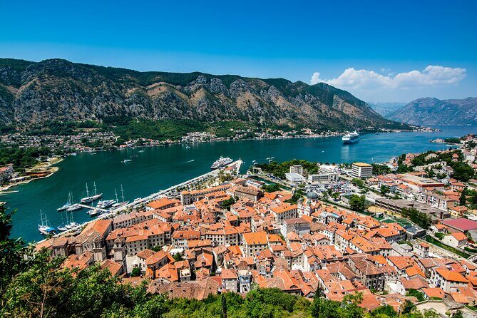 Private transfer from Airport Podgorica and city to Kotor - The ride itself: what a careful, comfy transfer feels like