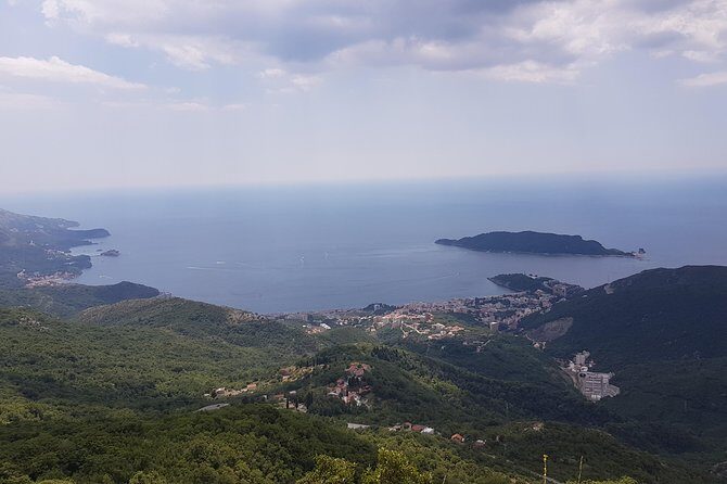 Private transfers from Podgorica Airport and city to Budva - What fills the 1 to 1.5 hour drive: tips and optional photo stops