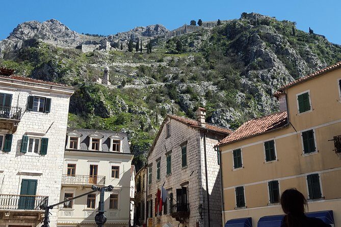 Private Walking tour with Wine and Food - Wine with food: how the pairing is meant to feel