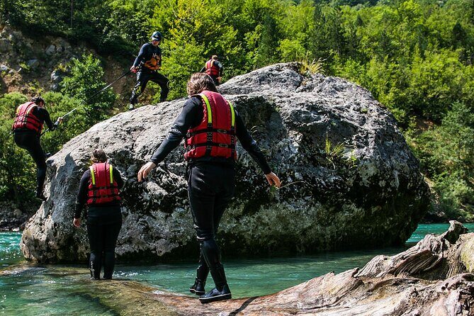 Rafting Adrenalin 7km - Tara River Adrenalin 7km: the deal behind the adrenaline