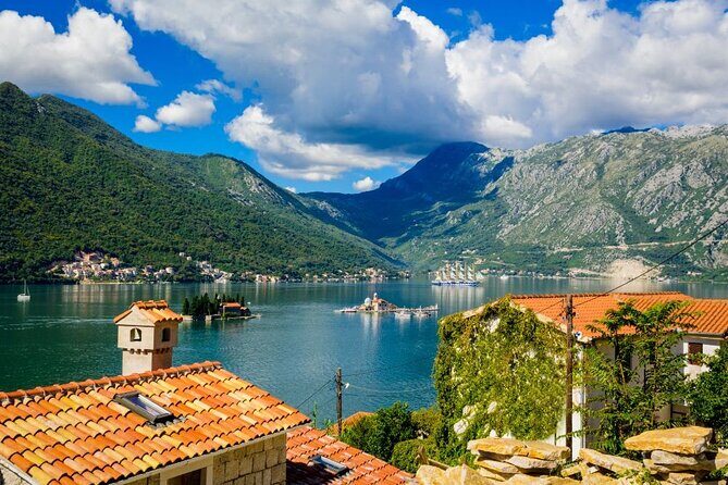 The Grand Boka Tour:Blue Cave, Lady of the Rocks & Submarine Base - Logistics in Kotor: easy to find, but check in early