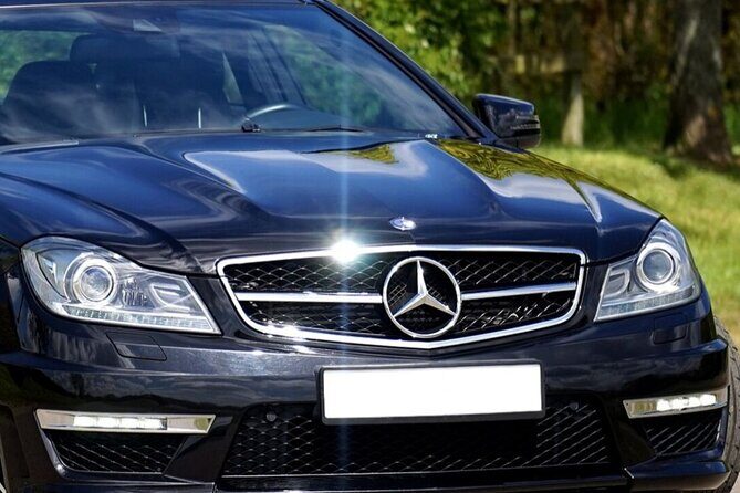 Transfer Podgorica Airport-city center - The car and the ride: private comfort without the taxi stress